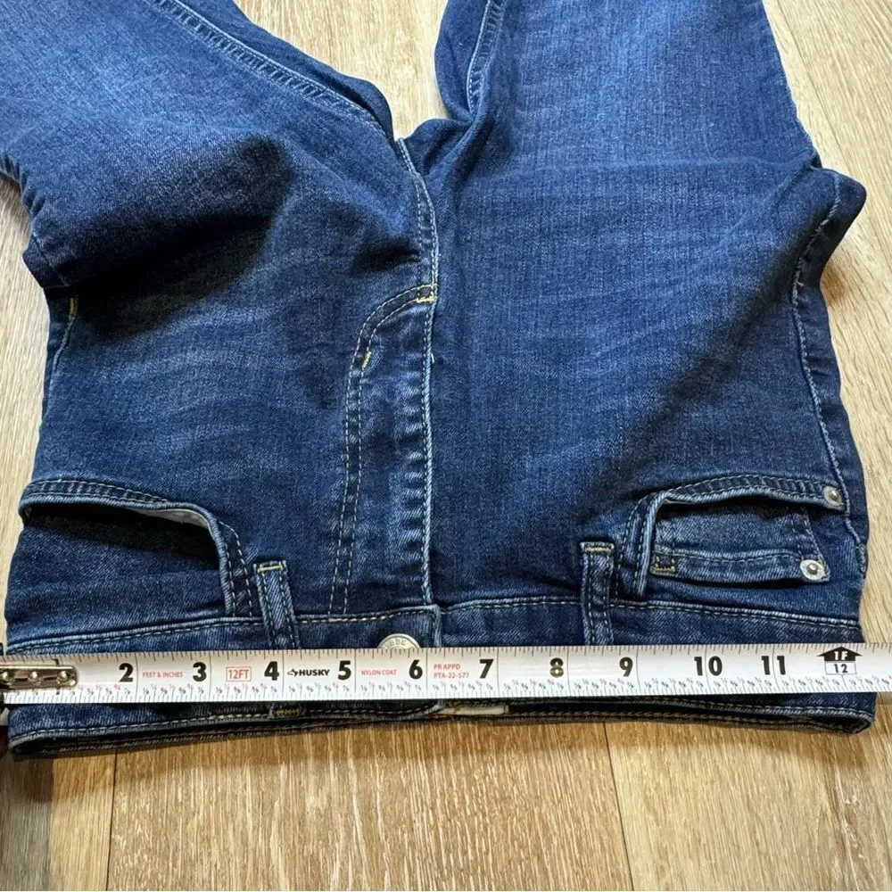 BDG Urban Outfitters Mid Rise Flare Jeans - Picture 12 of 12